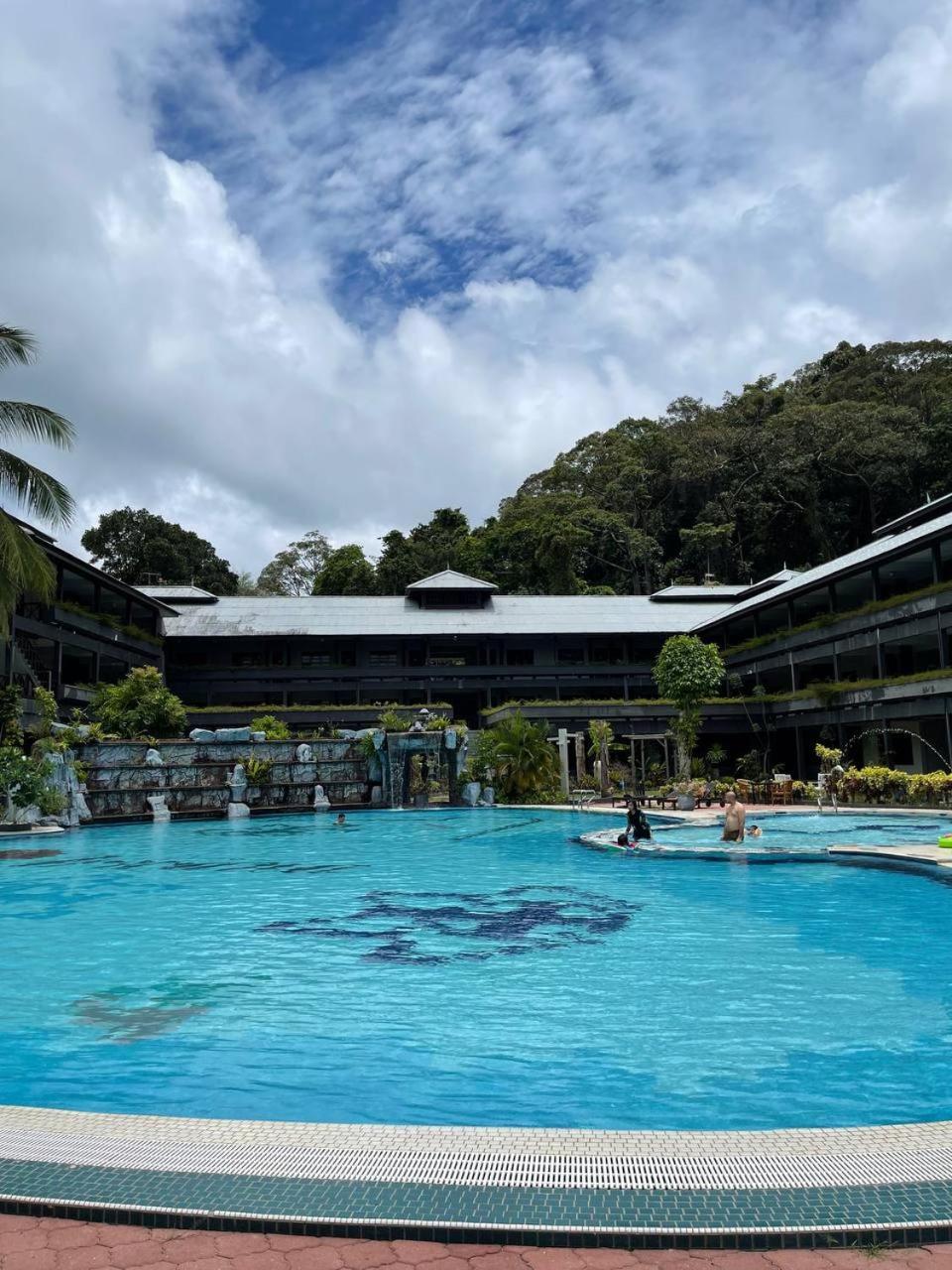 Beach Resort - Arwana Perhentian Besar Кампунг-Куала-Бесут Экстерьер фото