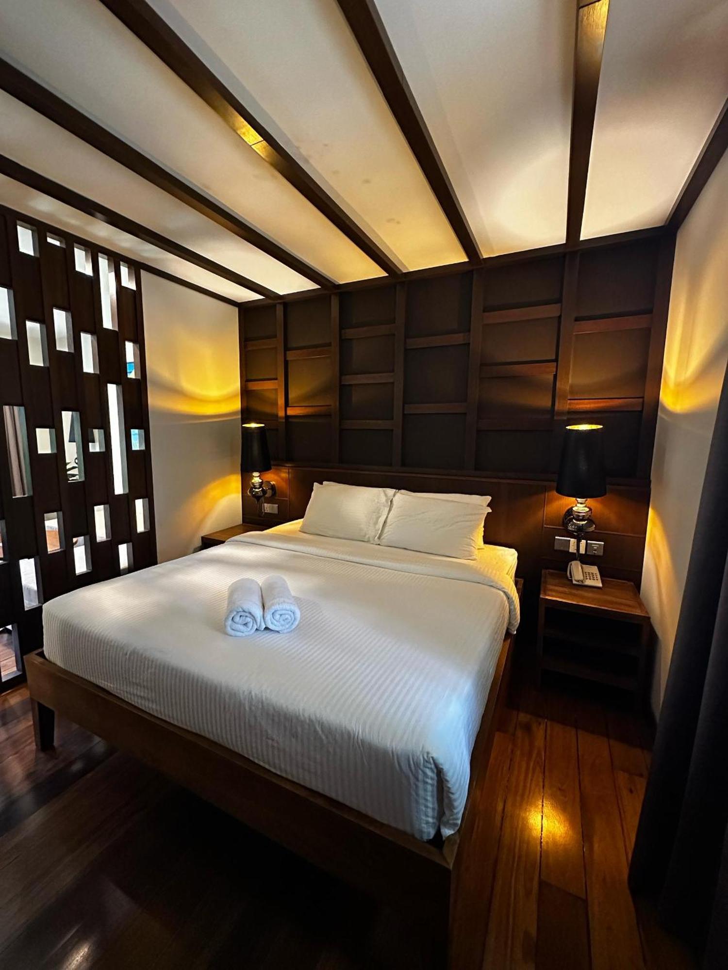 Beach Resort - Arwana Perhentian Besar Кампунг-Куала-Бесут Экстерьер фото