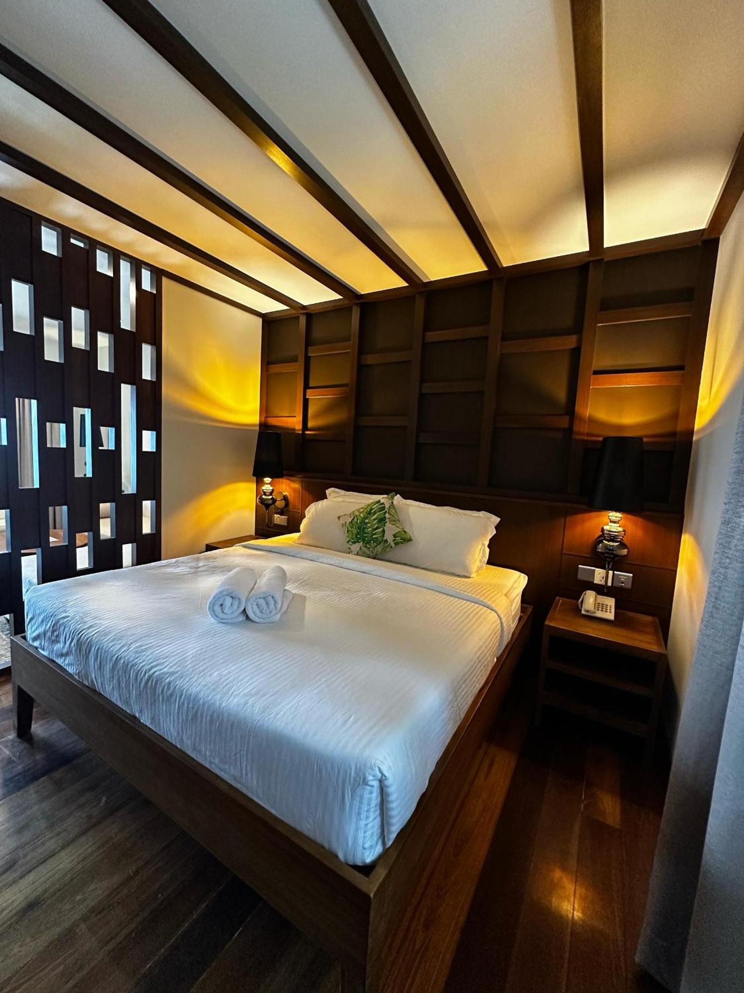 Beach Resort - Arwana Perhentian Besar Кампунг-Куала-Бесут Экстерьер фото