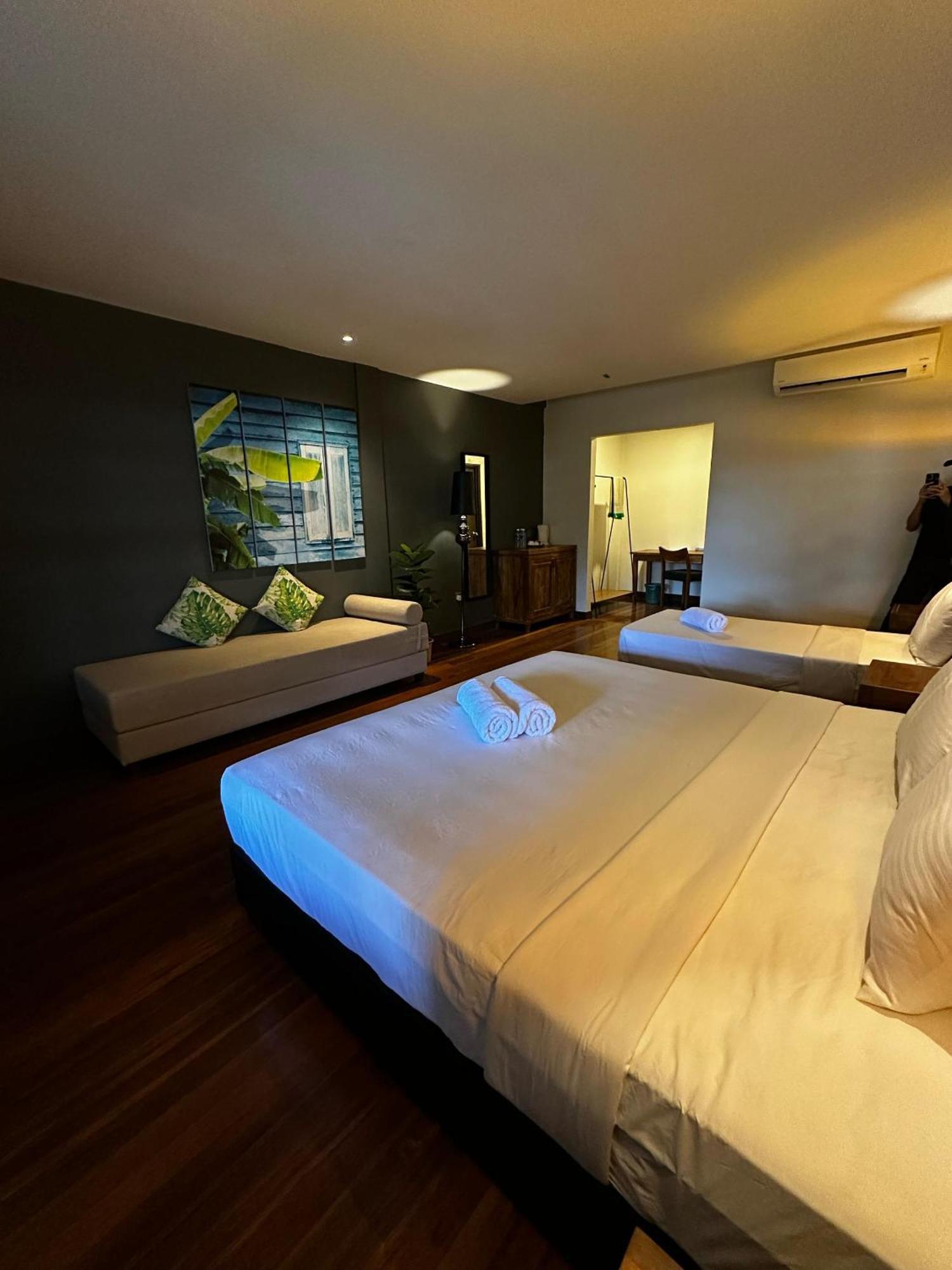 Beach Resort - Arwana Perhentian Besar Кампунг-Куала-Бесут Экстерьер фото