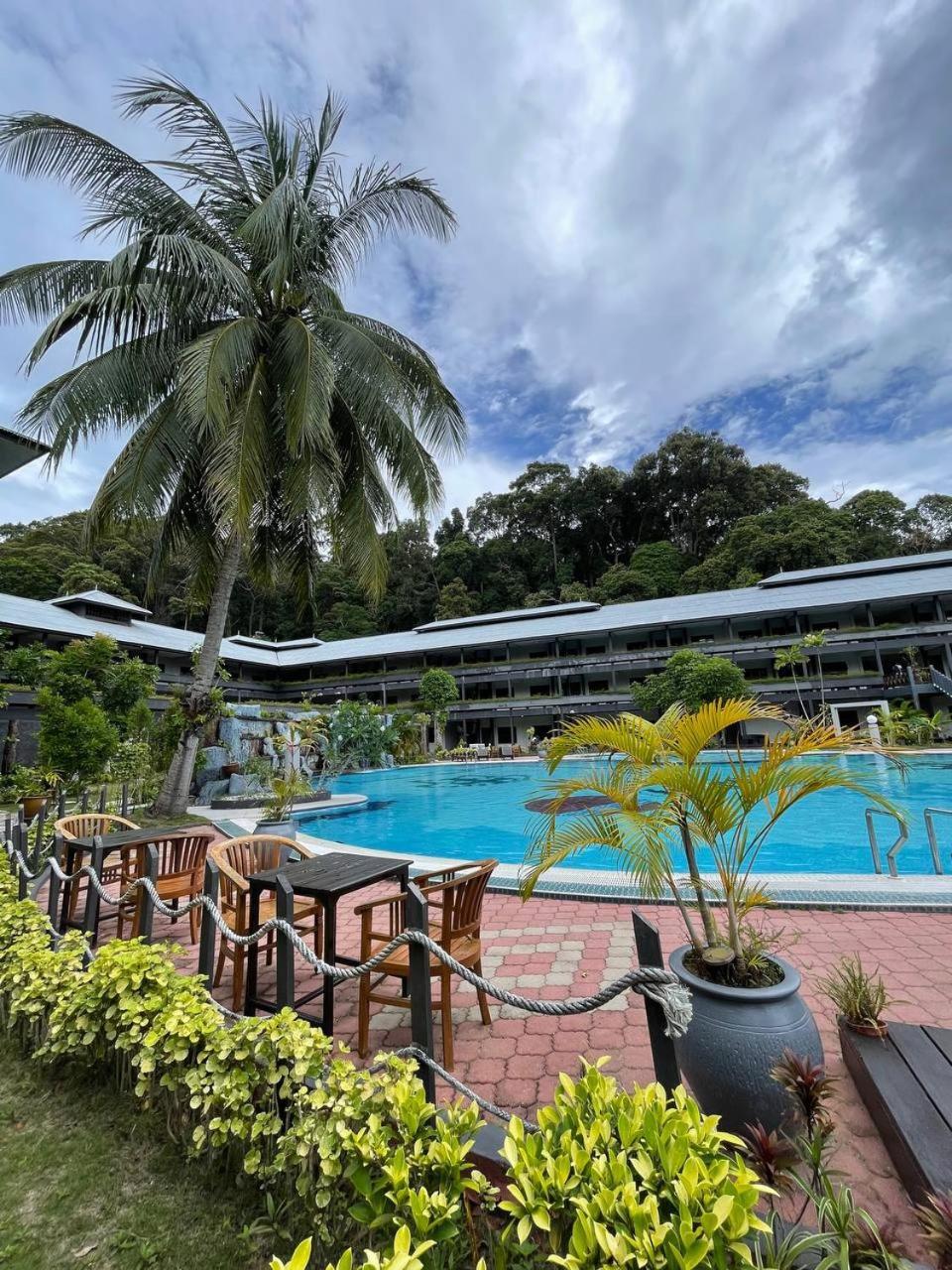 Beach Resort - Arwana Perhentian Besar Кампунг-Куала-Бесут Экстерьер фото