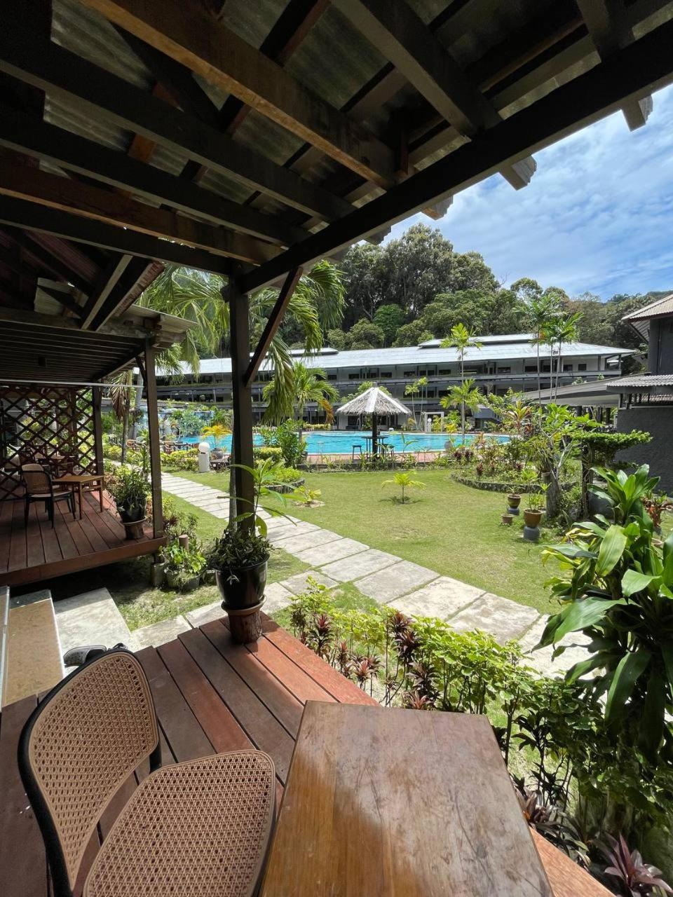 Beach Resort - Arwana Perhentian Besar Кампунг-Куала-Бесут Экстерьер фото