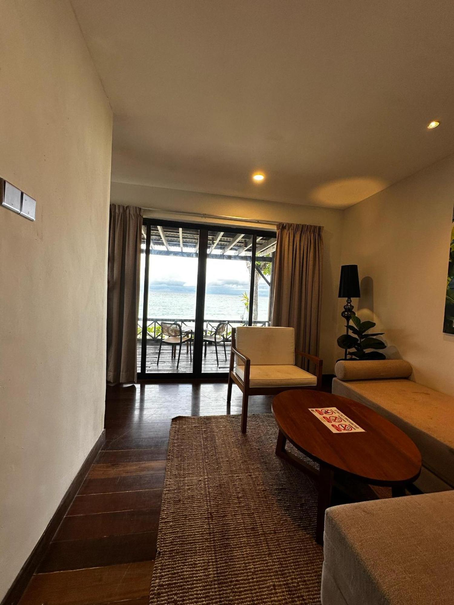 Beach Resort - Arwana Perhentian Besar Кампунг-Куала-Бесут Экстерьер фото