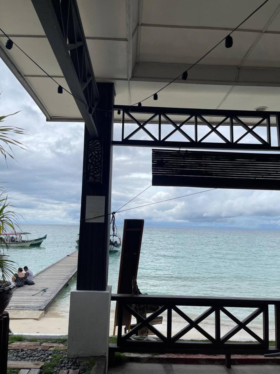 Beach Resort - Arwana Perhentian Besar Кампунг-Куала-Бесут Экстерьер фото